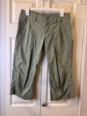 Kuhl Women’s Lightweight Olive Green Hiking Capri Pants